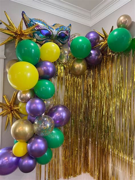 Mardi gras balloon arch – Artofit