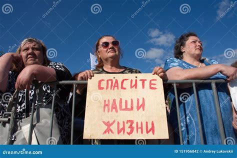 Barnaul Russia June Citizens Living In Dilapidated Houses