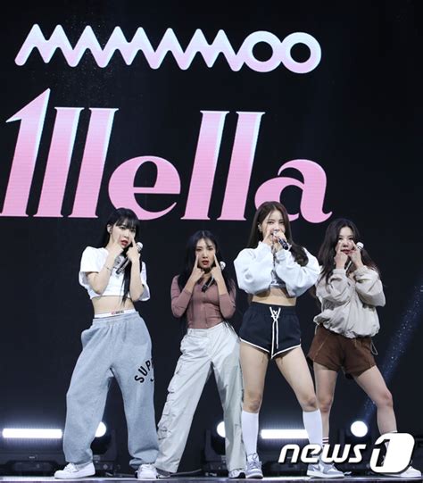 MAMAMOO Holds Showcase To Commemorate Release Of 12th Mini Album MIC