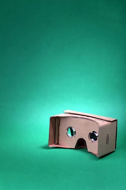 Free Photo | Virtual reality glasses