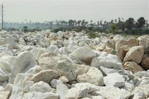 Natural Limestone Lump Grade Industrial Grade At Rs 1000 Tonne In