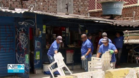 Defesa Civil isola prédio abandonado no Centro do Recife devido a