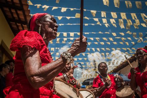 Festejo do Divino Espírito Santo fotografias mostram a tradição nas