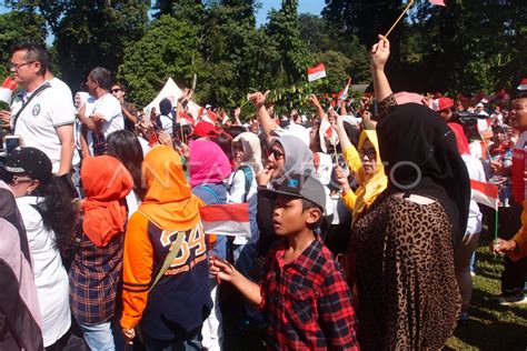 PRESIDEN JOKOWI BATAL HADIR ACARA NGOPI BARENG DI KEBUN RAYA ANTARA Foto