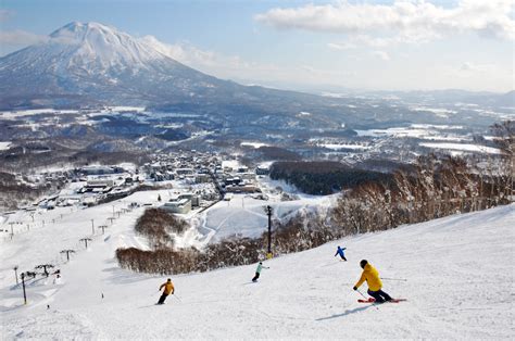 Niseko Tokyu Grand Hirafu Powder Snow Hokkaido