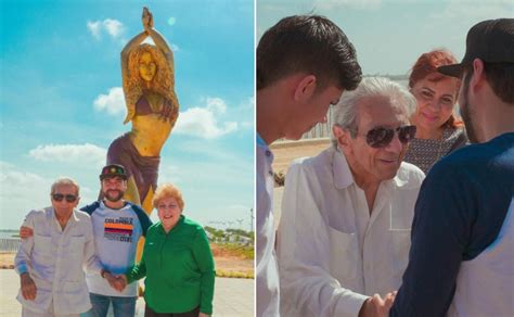 Develan Enorme Estatua De Bronce De Shakira En Barranquilla