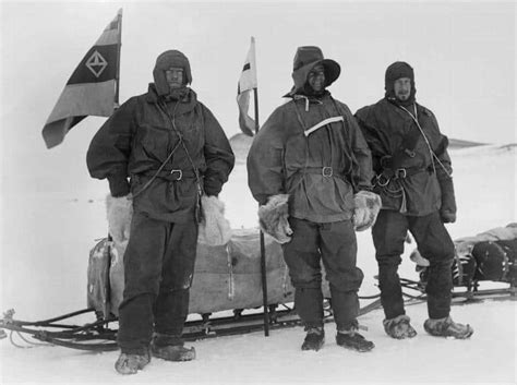 37 Photographs Documenting the Heroic Age of Antarctic Exploration