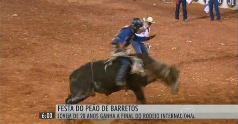 Hora Final Do Rodeio Internacional Atrai Milhares De Pessoas A