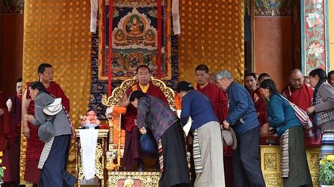 Panchen Lama Holds Buddhist Services In Tibet China Org Cn