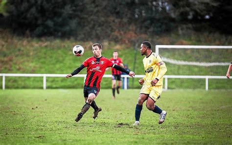 R2 Face Au Rc Lesnevien Saint Thégonnec Y était Presque Foot Amateur Bretagne