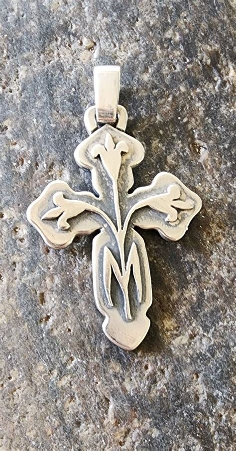 Retired James Avery Tulip Flower Pendant Sterling Sil Gem