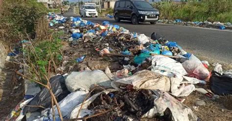 Sampah Menumpuk Aceh Utara Kekurangan Armada Pengangkut