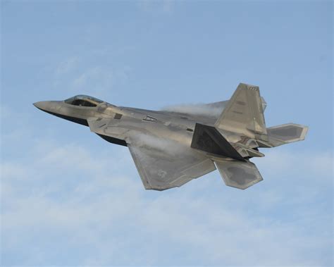 Nova estimativa de custos para conversão de 33 caças F 22 Raptor