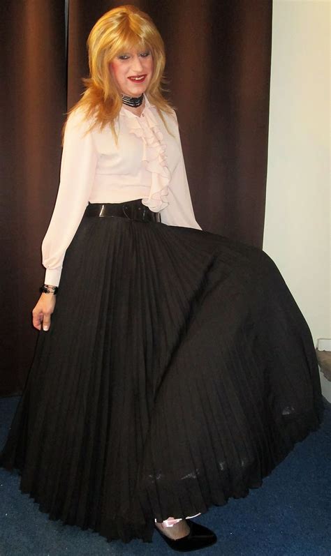 Long Pleated Skirt Longpleatedskirt Pleated Long Skirt Skirts