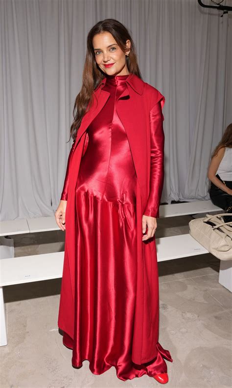 katie holmes turns heads   daring head  toe red