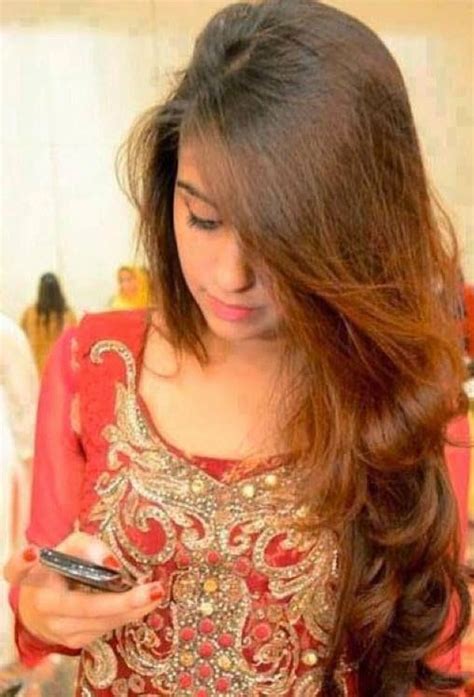 Wallpaper download for girl: indian girl photos for facebook profile