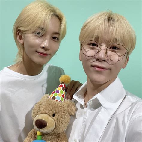 Seventeen Community Post 연습하고 오느라 늦었습니다😥 정한이형 생일이네요 생일 축하해 쫑쫑🩵 어느새