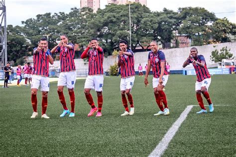 Jornal Correio Bahia Vence O Santo Andr De Virada E Vai Terceira