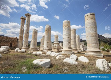 El Templo De Artemis At Sardis Salihli Manisa Turqu A Foto De