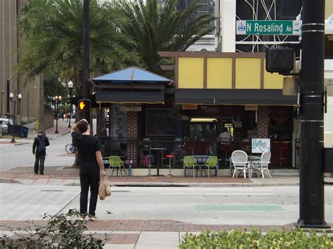 A Walk Through Orlandos Lake Eola Park Modern Cities