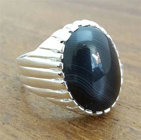 Dieser wunderschöne Ring ist aus 925 Sterling Silber gefertigt GEWICHT