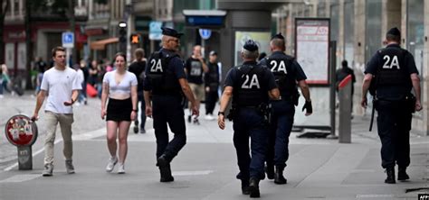 Trafic de voitures vers l Afrique sept inculpations à Paris