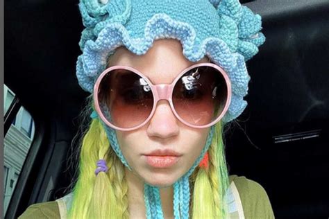 Grimes Revela Que Ha Cambiado Oficialmente El Nombre De Su Segundo Hijo