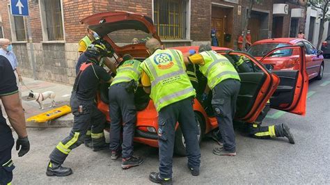 La Colisión Entre Un Autobús Y Un Coche En La Guindalera Deja Una