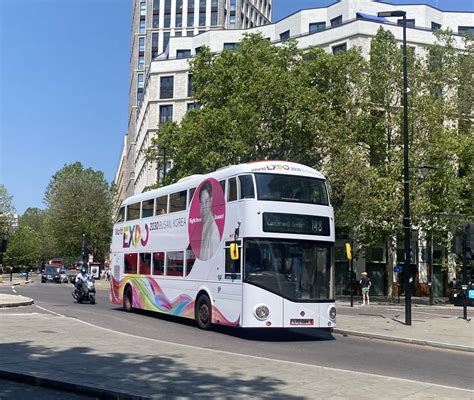 London United Shepherds Bush LT84 At St George S Circus Flickr