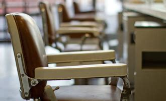 Louer Un Fauteuil Dans Un Salon De Coiffure