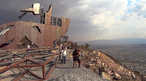 Escultura de J Marín invade Cerro del Elefante YouTube