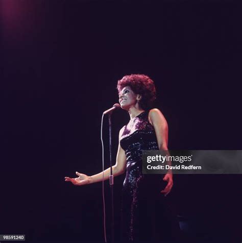 4 181 Shirley Bassey Photos And High Res Pictures Getty Images