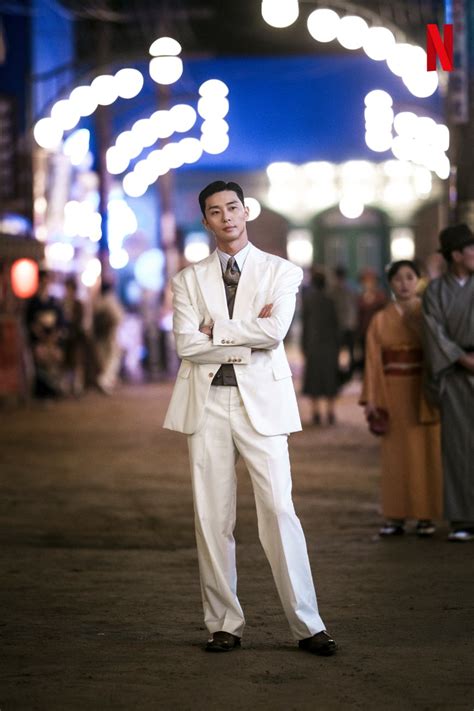 Gyeongseong Creature Behind-the-Scenes Photos Show Park Seo-joon, Han ...