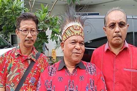 Besok Jenazah Lukas Enembe Akan Dimakamkan Di Papua