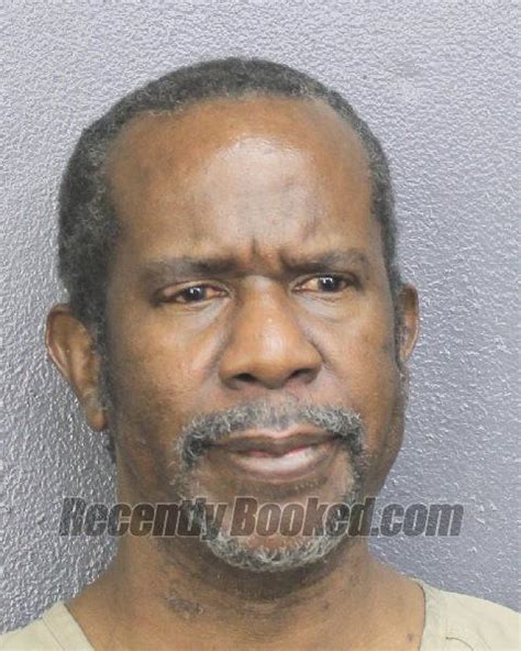 Recent Booking Mugshot For Charlie Leon Robinson In Broward County