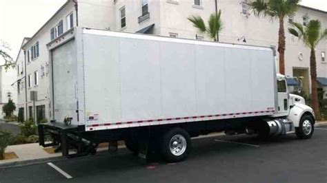 Peterbilt Ft Box Truck Liftgate Gvwr Air Ride Hp