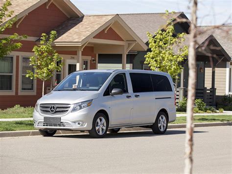 10 Minivans With the Most Cargo Space | Autobytel