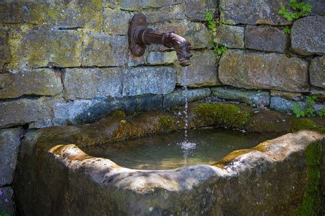 Brunnen Wasser Wasserbrunnen Kostenloses Foto Auf Pixabay Pixabay