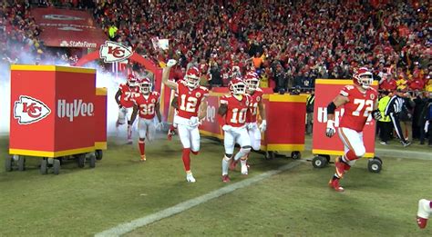 LIVE: Watch the Chiefs victory parade in Kansas City - ABC17NEWS