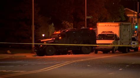 After 18 Hours Police Standoff With Armed Individual In Oak Park River Forest Area Resolved