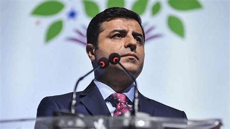 Aktif siyaseti bıraktığını açıklayan Selahattin Demirtaş Seçimi