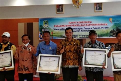 Empat Desa Terima Anugerah Desa Wisata Indonesia Dari Kemenparekrap