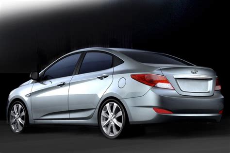 fast auto sports: Review 2011 Hyundai Accent Sedan