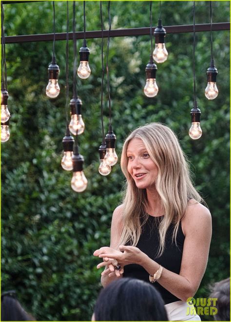 Gwyneth Paltrow Hosts Intimate Dinner At Her Hamptons Home Photo