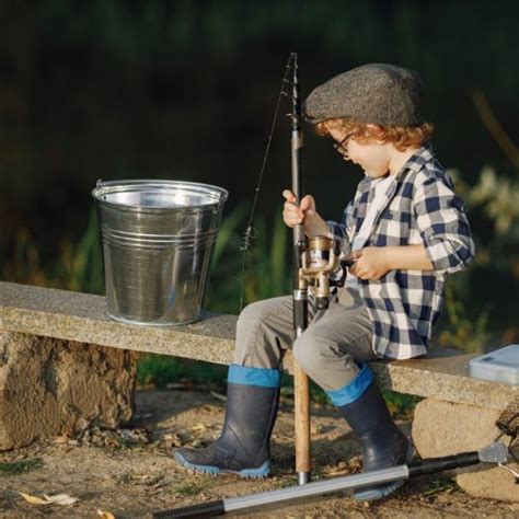 How To Choose A Top Fishing Rod For Kids - Famous Parenting