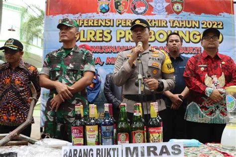 Polres Probolinggo Musnahkan Ribuan Botol Miras Dan Obat Keras Di Akhir