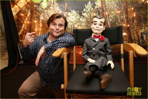 Jack Black Kisses Slappy At Goosebumps Photo Call Photo 3476407