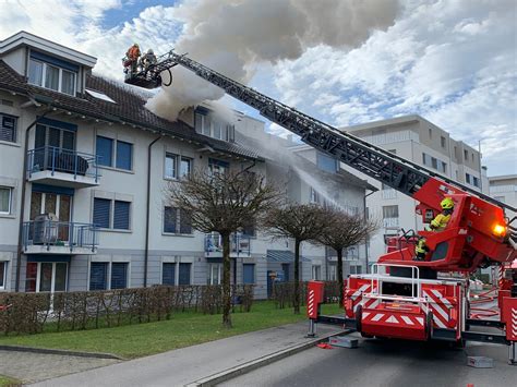 Nach Brand In Steinhausen Wohnung Nicht Mehr Bewohnbar Zentralplus