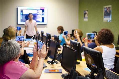 Educación ofrece más de 1 600 plazas para formar a adultos en