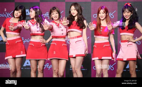 S Korean Girl Group Apink South Korean Girl Group Apink Poses For A